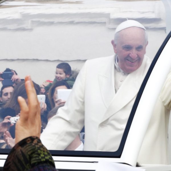 Prețurile hotelurilor și cazărilor cu până la 600% mai mari în perioada vizitei papale